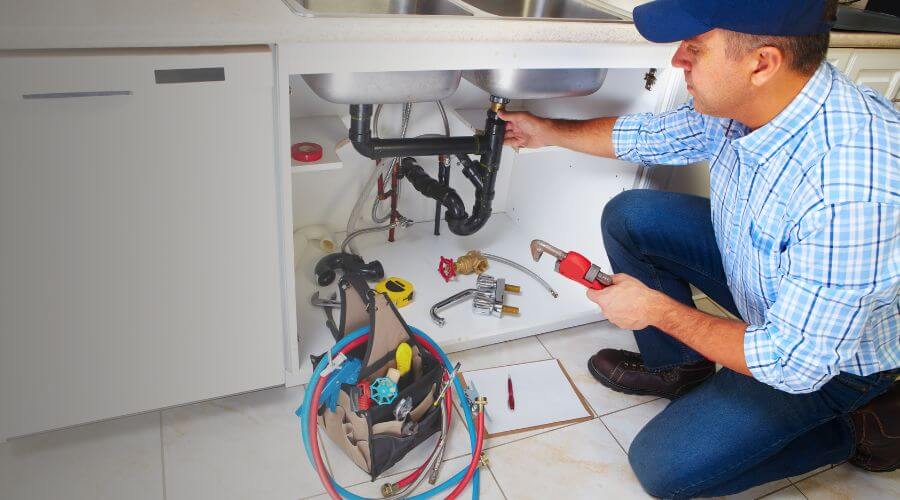 Local tankless water heater installation in Houston, MO